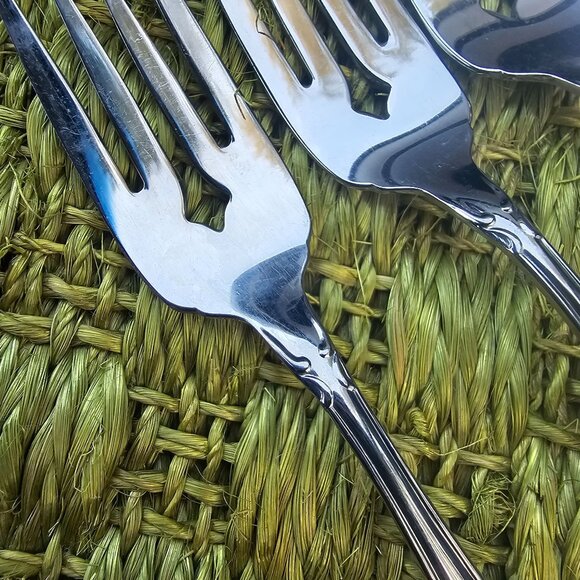 Oneida Strathmore Salad Forks 6" stainless scrolls classic romantic timeless ele - Picture 4 of 7